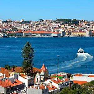 https://over-the-rainbow.hotels-lisbon-portugal.com